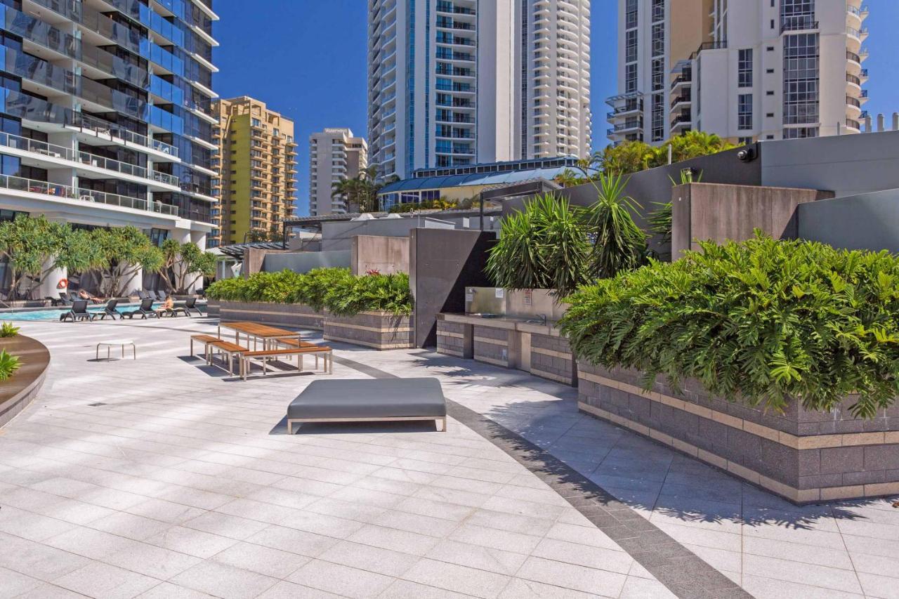 Holiday Holiday Circle On Cavill Apartments โกลด์โคสต์ ภายนอก รูปภาพ
