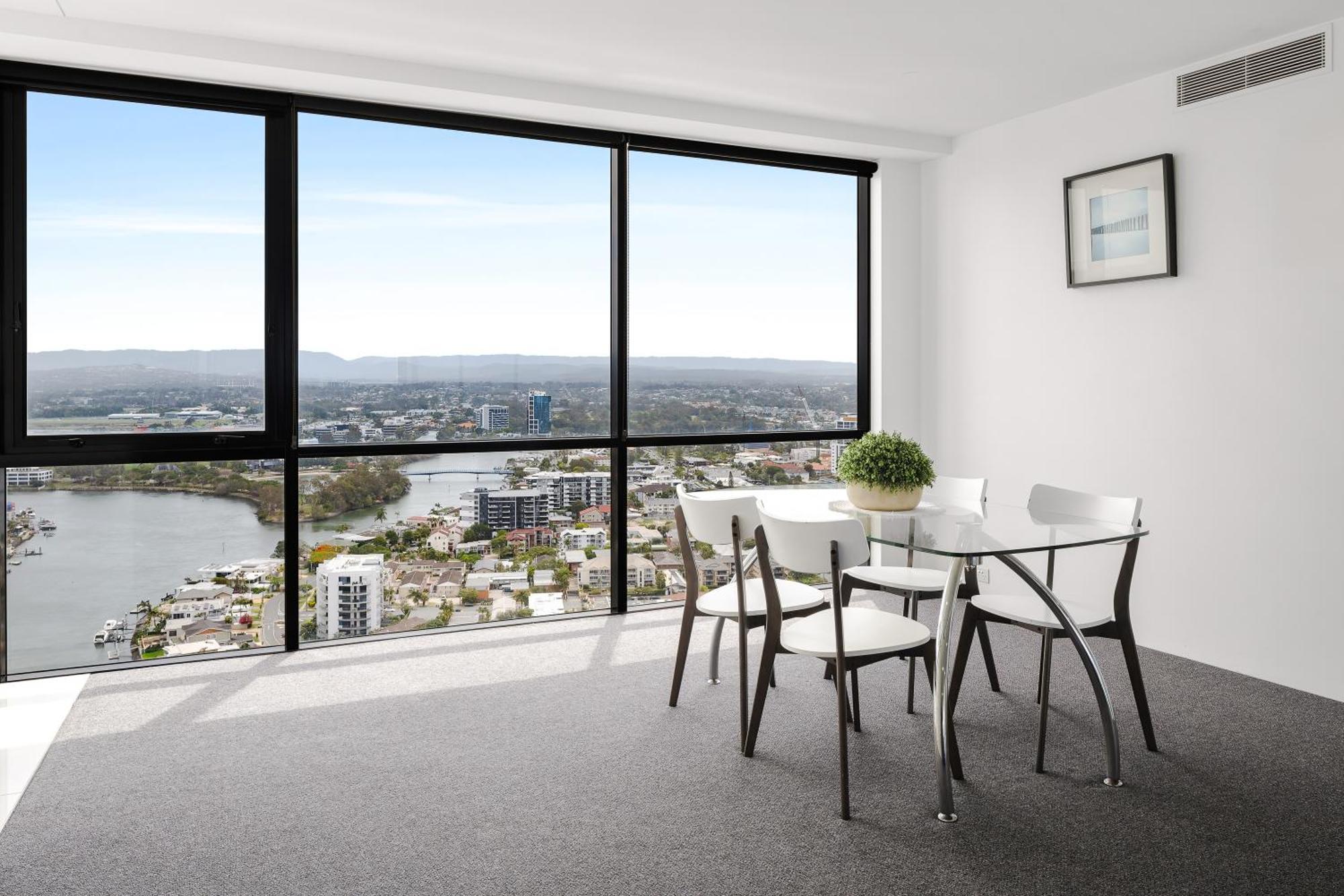 Holiday Holiday Circle On Cavill Apartments โกลด์โคสต์ ห้อง รูปภาพ