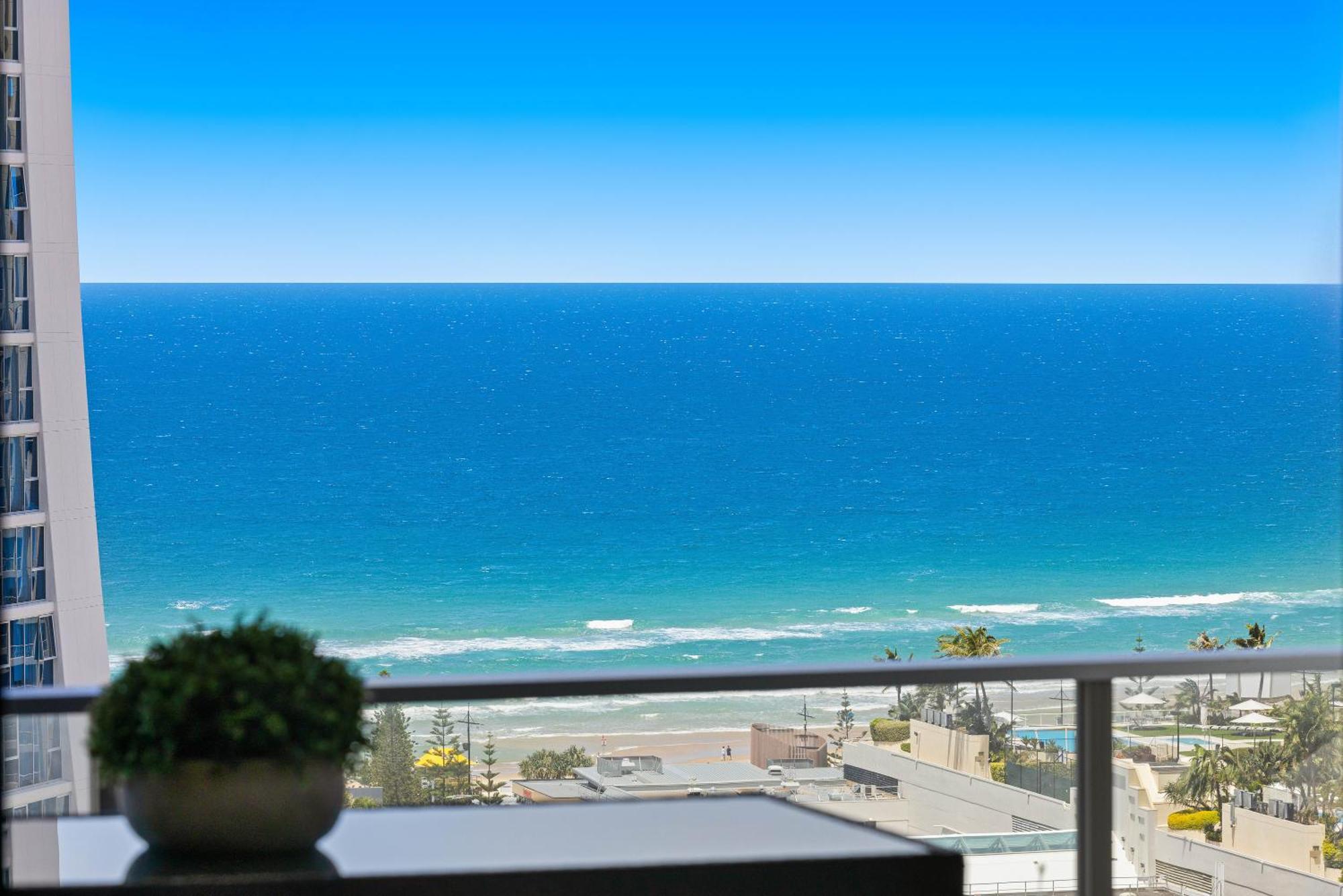Holiday Holiday Circle On Cavill Apartments โกลด์โคสต์ ห้อง รูปภาพ